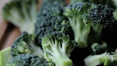 Fresh broccoli, one of the best-known foods high in chromium